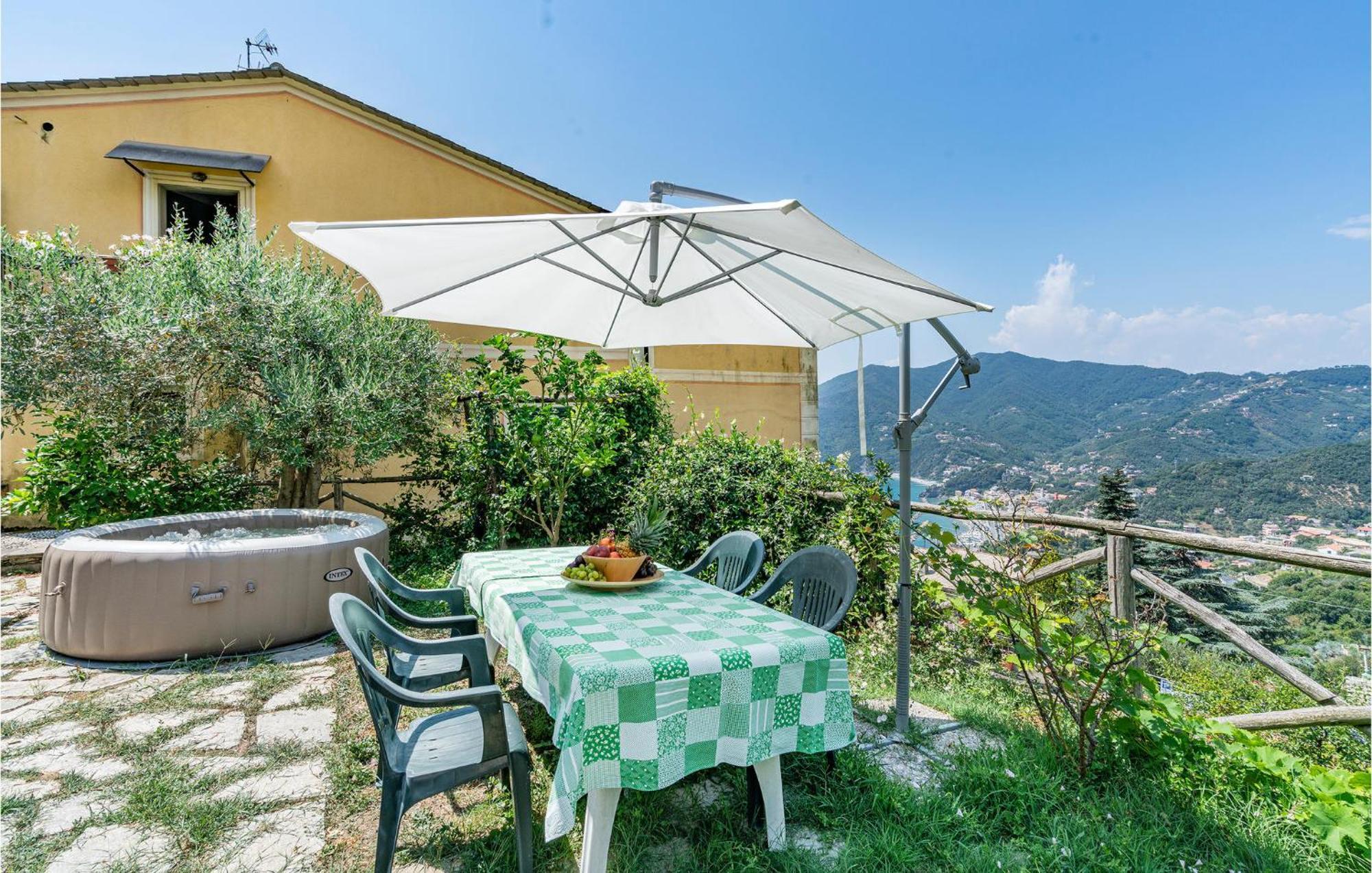 Awesome Home In Moneglia With Kitchen Ngoại thất bức ảnh